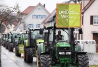 Landwirte demonstrieren in ganz Deutschland, Staffelfahrt durch Rottenburg (Kreis Tuebingen)