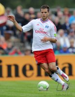 FUSSBALL, DFB Pokal 1. Hauptrunde: Hamburger SV, DIEKMEIER am Ball
