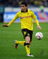 Fussball: 1. Bundesliga Saison 2010/2011, Dortmund: SAHIN am Ball