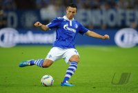 Fussball: Europa League, Saison 2011/2012: Schalke, HOEGER am Ball