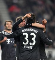 Fussball 1. Bundesliga : (v. li.) Bayern JUBEL mit Thomas Mueller mit Mario Gomez