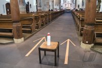 Messe unter Corona-Bedingungen un der Stiftskirche St. Moriz in Rottenburg