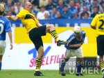 FUSSBALL 1. Bundesliga  Schalke - Dortmund, Zweikampf