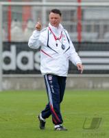 Fussball 1. Bundesliga: Trainer Louis van Gaal (FCB)