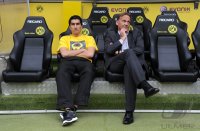 Fussball 1. Bundesliga : Nuri Sahin mit Geschaeftsfuehrer Hans Joachim Watzke (v. li., Borussia Dortmund)