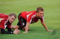 Fussball 1. Bundesliga Saison   2011/2012 :  Torwart Manuel Neuer , Philipp Lahm (v. li., FC Bayern Muenchen)