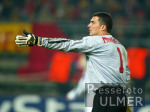Fussball UCL: Galatasary - Juventus, Torwart MONDRAGON (Galatasary)