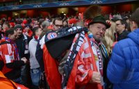 FUSSBALL INTERNATIONAL CHL ACHTELFINALE 12/13:  Fans FC Bayern Muenchen