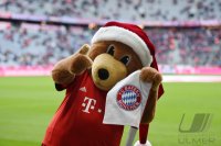 Fussball 1. Bundesliga Saison 15/16: FC Bayern Muenchen - FC Ingolstadt