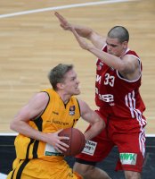 Basketball 1. Bundesliga 2012/2013:  Walter Tigers Tuebingen - Brose Baskets Bamberg