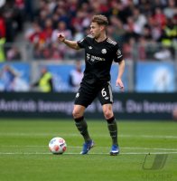 Fussball 1. Bundesliga  Saison  2025/2026  28. Spieltag SC Freiburg - FC Bayern Muenchen