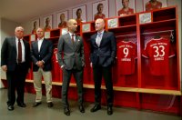 FUSSBALL 1. Bundesliga 2013/2014: FC Bayern Muenchen praesentiert den neuen Cheftrainer Josep Guardiola