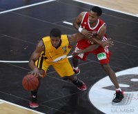 Basketball 1. Bundesliga 2012/2013:  Walter Tigers Tuebingen - Brose Baskets Bamberg