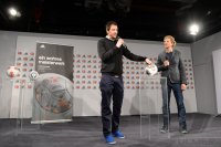 Fussball 1. Bundesliga  Saison  2013/2014:  Praesentation Adidas Ball Torfabrik 4