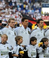 Fussball International EM 2012 Testspiel: Andre SCHUERRLE, Mario GOMEZ, Arne FRIEDRICH (v.li., Deutschland)