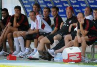 Fussball 1. Bundesliga Saison   2011/2012 :  Breno , Mario Gomez , Fitnesstrainer  Thomas Wilhelmi , Philipp Lahm , Bastian Schweinsteiger , Sportdirektor Christian Nerlinger, Arjen Robben