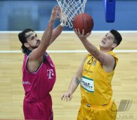 Basketball 1. Bundesliga 15/16 Hauptrunde: Walter Tigers Tuebingen - Telekom Baskets Bonn