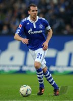 Fussball 1. Bundesliga, Saison 2011/2012: FC Schalke 04, Metzelder am Ball