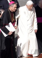 Papst Benedikt XVI letzte Generalaudienz auf dem Petersplatz
