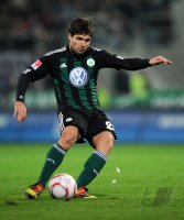 Fussball: 1. Bundesliga Saison 2010/2011: Wolfsburg, DIEGO am Ball