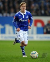 Fussball 1. Bundesliga, Saison 2011/2012: FC Schalke 04, Holtby am Ball