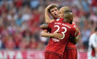 Fussball 1. Bundesliga Saison 15/16: FC Bayern Muenchen - Bayer 04 Leverkusen