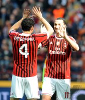 FUSSBALL SERIE A: Jubel Mark Van Bommel mit Zlatan Ibrahimovic (v.li., AC Mailand)