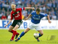 DFB-Pokalfinale: Schalke 04 - Bayer 04 Leverkusen, Zweikampf