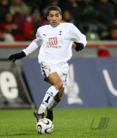 Fussball UEFA Pokal: Tottenham, LENNON Einzelaktion