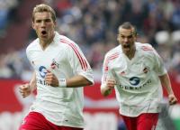 Fussball 1. Bundesliga: FC Schalke 04 - 1.FC Koeln, Jubel.