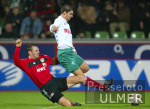 Fussball 1. Bundesliga: Leverkusen - Bremen, Zweikampf