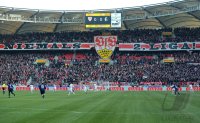 Fussball 1. Bundesliga :  VfB Fankurve mit einem Banner  NIEMALS 2. LIGA