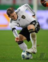 Fussball, International, Freundschaftsspiel: Deutschland, SCHWEINSTEIGER am Ball