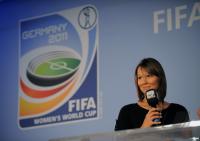 Frauen Fussball: Countdown  Frauen-WM 2011 WM-Botschafterin  van Almsick