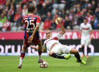 Fussball 1. Bundesliga Saison 14/15: FC Bayern Muenchen - VfB Stuttgart