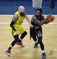 Barmer 2. Basketball Bundesliga  18/19: Tigers Tuebingen - VfL Kirchheim Knights