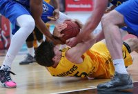 Basketball 1. Bundesliga 15/16 Hauptrunde: Walter Tigers Tuebingen - Basketball Loewen Braunschweig