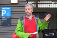 Oberbuergermeister Palmer nimmt die Radgarage am Tuebinger Hauptbahnhof in Betrieb