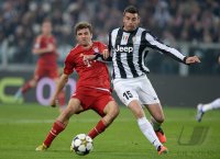 FUSSBALL INTERNATIONAL CHL VIERTELFINALE 12/13: Juventus Turin - FC Bayern Muenchen
