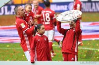 Fussball 1. Bundesliga Saison 15/16: Der FC Bayern feiert seine 26. Deutsche Meisterschaft