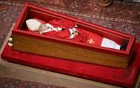 Vatikan / Rom: Trauer nach dem Tod von Papst Franziskus I.