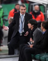 Fussball International EM 2012 Testspiel:  DFB Generalsekretaer Wolfgang Niersbach, Trainer Joachim LOEW mit Co Trainer Hansi Flick (v.li., Deutschland)
