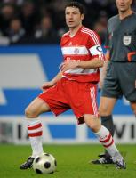 FUSSBALL 1. BUNDESLIGA: Bayern: VAN BOMMEL Einzelaktion