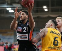Basketball 1. Bundesliga 15/16 Hauptrunde: Walter Tigers Tuebingen - ratiopharm Ulm