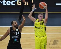 Barmer 2. Basketball Bundesliga  18/19: Tigers Tuebingen - White Wings Hanau