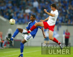 Fussball UI-Cup: Schalke - Pasching, Zweikampf