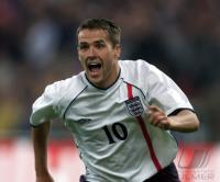 Jubel Michael Owen (ENG) erzielt einen Hattrick