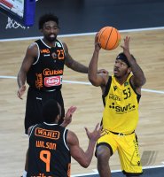 Basketball 2. Bundesliga 2021/2022: Tigers Tuebingen - wiha Panthers Schwenningen