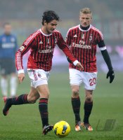 FUSSBALL International SERIE A 2011/2012: Pato (li, ) mit Ignazio Abate (AC Mailand)