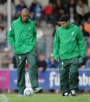 Fussball 1. Bundesliga 2011/2012:  Mehmet Ekici (SV Werder Bremen) und Naldo (SV Werder Bremen)